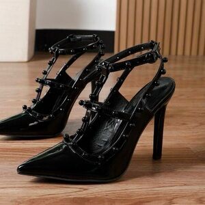 Black Patent Pointed-Toe beaded Strappy Heels